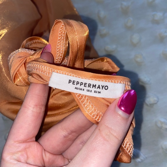 Pepper mayo shimmery orange halter crop top sz 2 - Picture 4 of 4